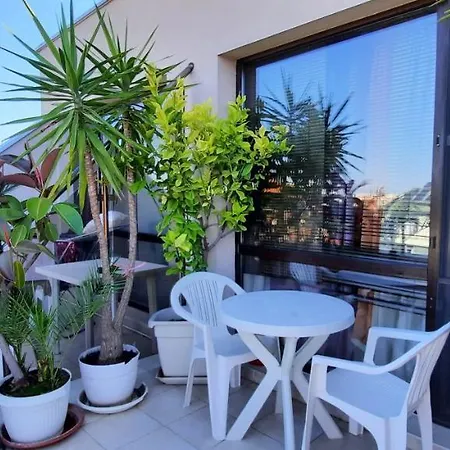 студио изгрев Apartman Burgasz